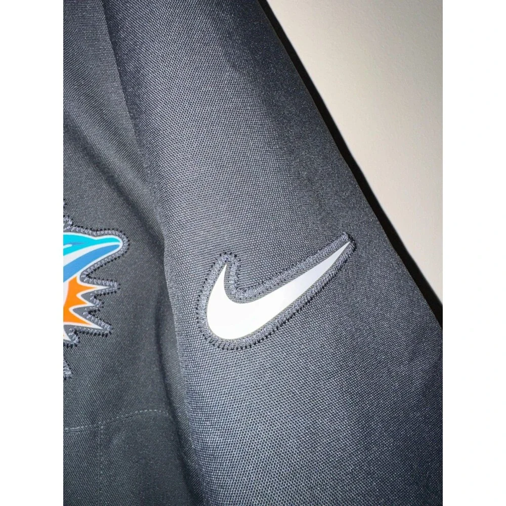 Men's L Nike NFL Miami Dolphins Team Issued PE On-Field Down 550 Puffer Jacket